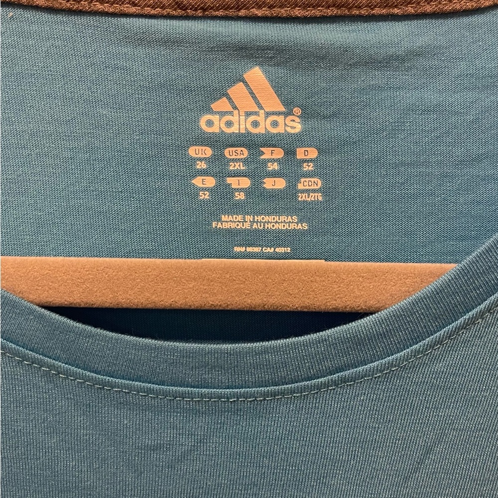 Adidas T-shirt 2XL - Picture 5 of 9